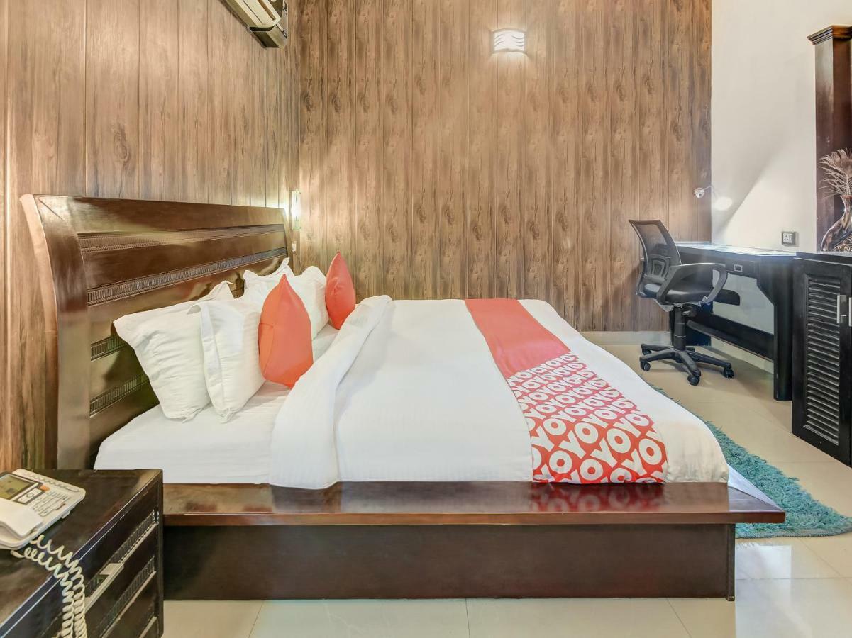Oyo 27999 Hotel Deep Sirsa Exterior foto