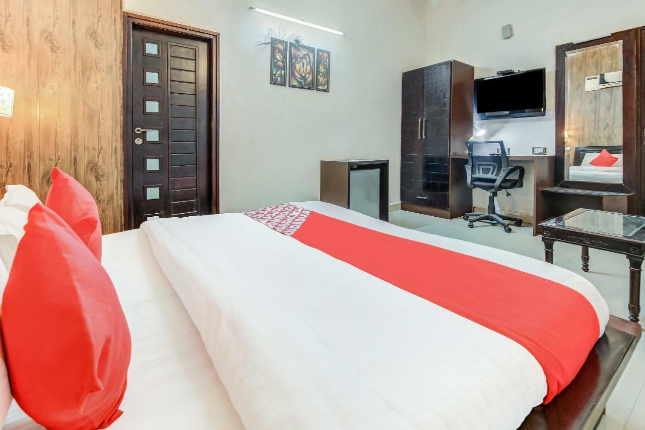 Oyo 27999 Hotel Deep Sirsa Exterior foto